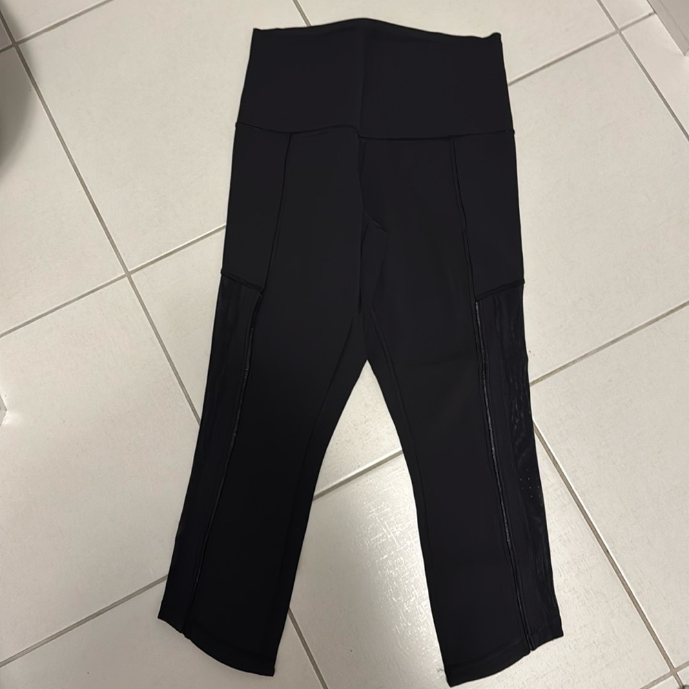 Lululemon cropped pants